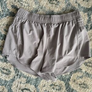 Lululemon Ruched-Side High-Rise Short 3" Mauve Grey Large Pristine‎ Condition